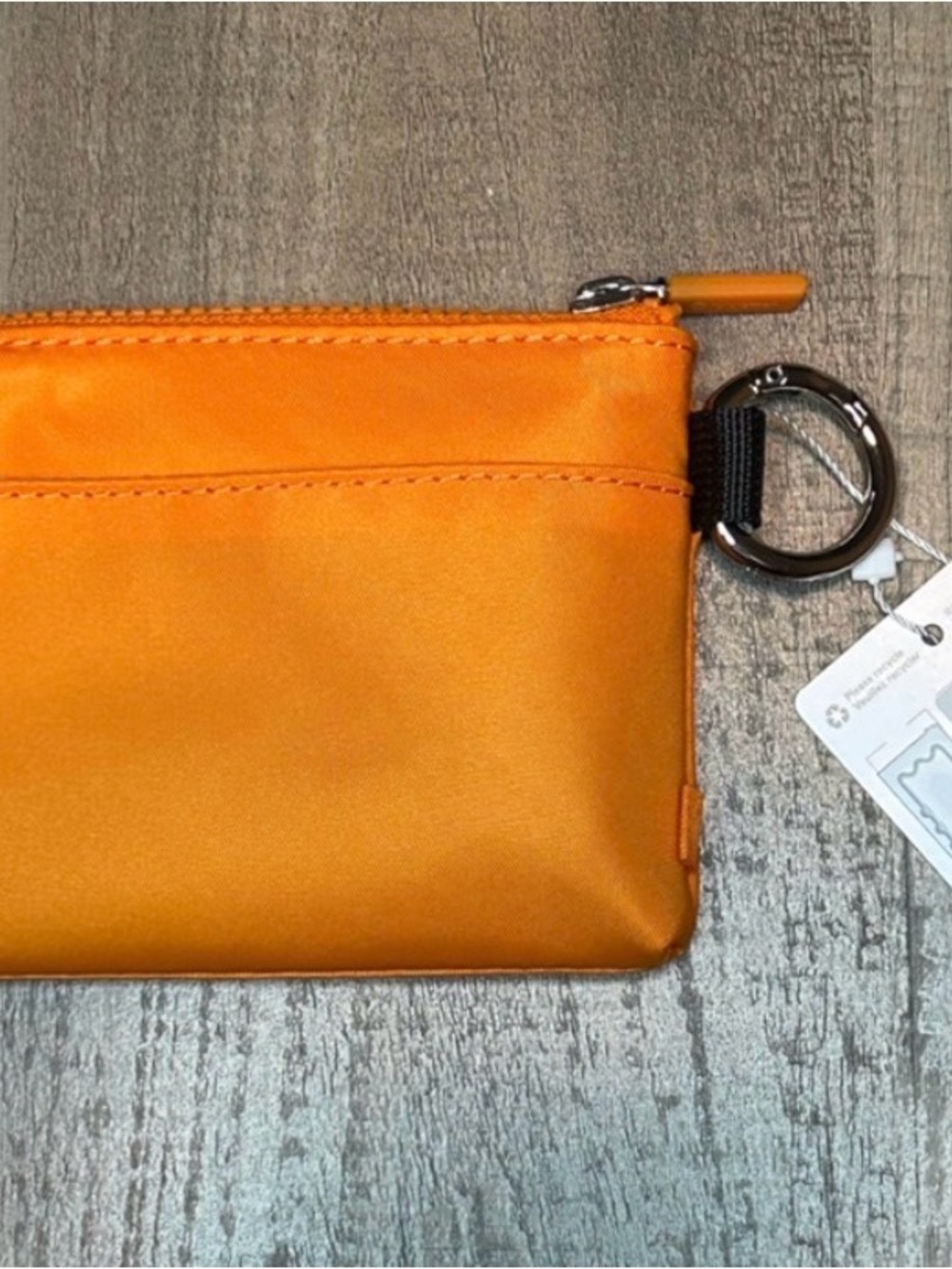 Lululemon clip able card pouch NWT - Picture 2 of 3